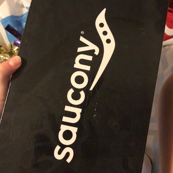 Size 7 White and Black Spiked Running Shoes - Picture 5 of 5